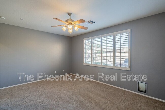 Building Photo - 110 W Cardinal Way