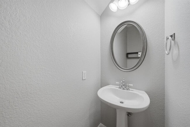 Building Photo - 7404 Journeyville Dr