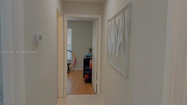 Building Photo - 165 Cypress Trce