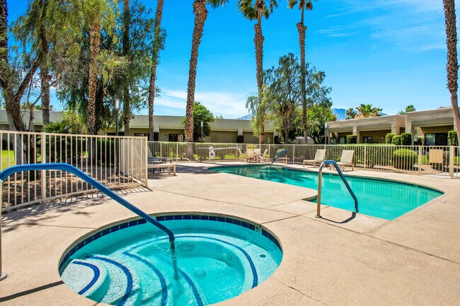 Pool/Spa - 29142 Isleta Ct