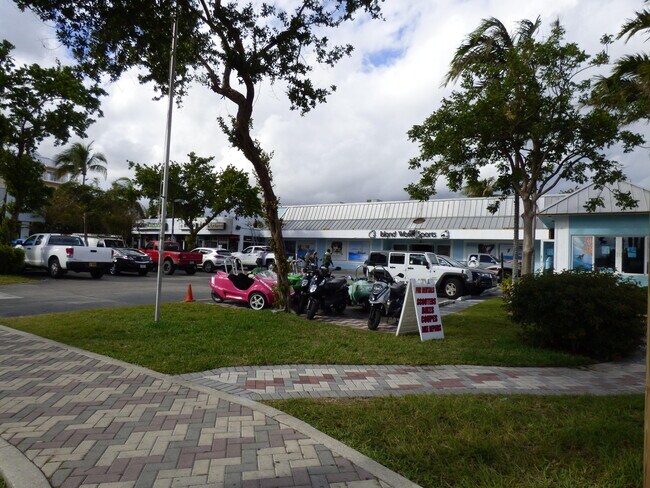 Building Photo - 2060 NE 1st St