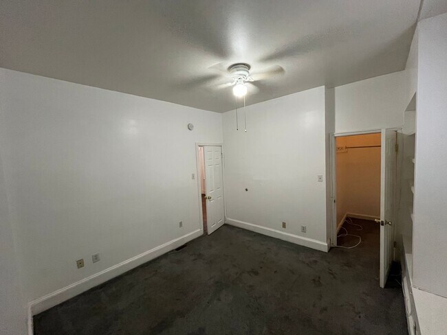 Building Photo - 2620 Poplar Street