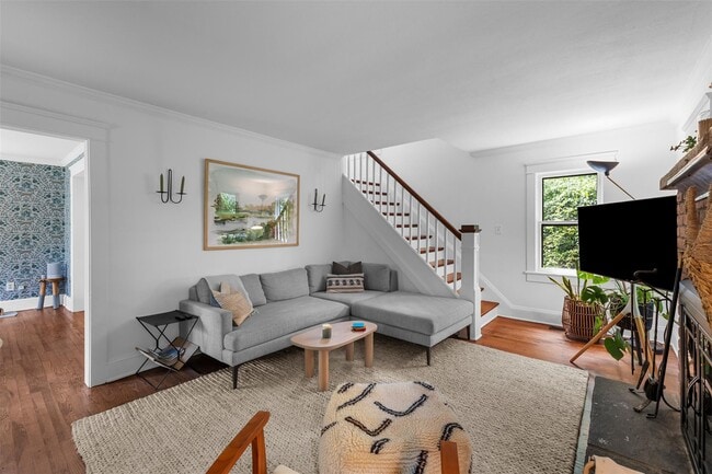Building Photo - 1025 Sawkill Rd