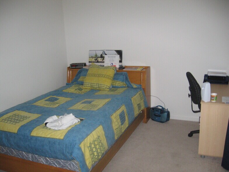 Building Photo - 3905 Chenango Pl