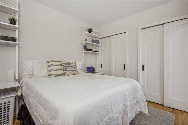 Building Photo - Fabulous 1 Bed/1 Bath condo at The Avidian...