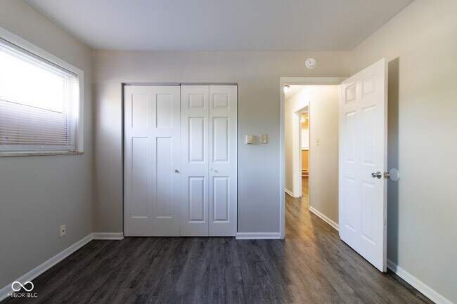 Building Photo - 5915 Devington Rd