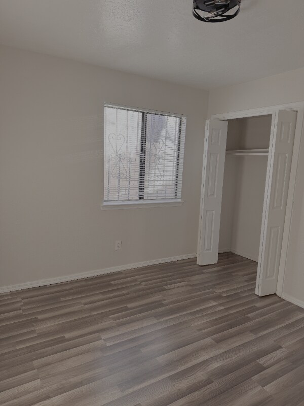 Building Photo - 1013 Dickerson Dr SE