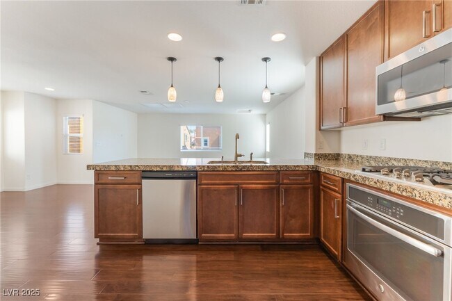Building Photo - 10529 Headwind Ave