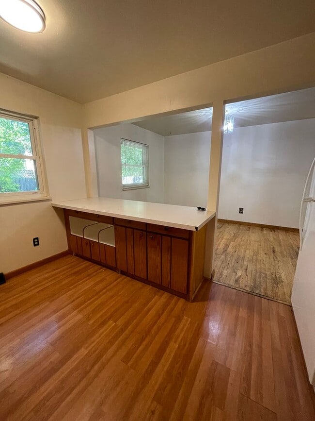 Building Photo - STUDENTS WELCOME! Centrally-Located Ranch Home w/ Fenced Yard and Two-Car Garage