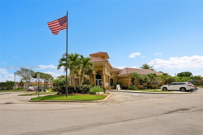 Building Photo - 6767 Duval Ave