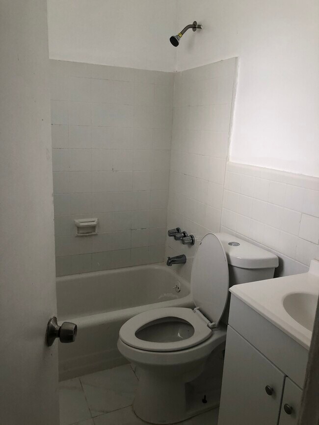 Building Photo - ATM 501, LLC