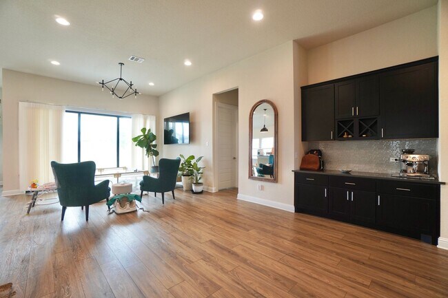Building Photo - 20509 Christie Marie Ln