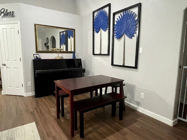 Building Photo - VILLA CHAPARRAL