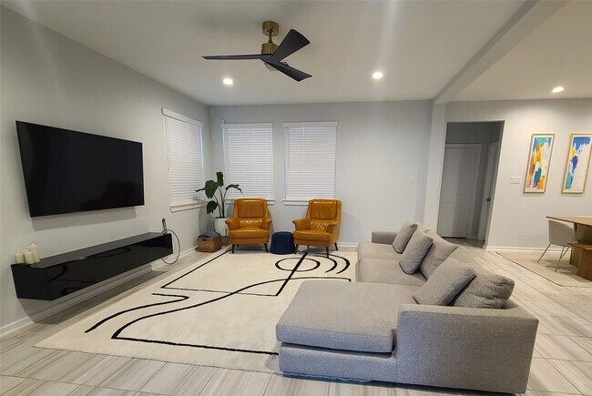 Building Photo - 7035 Coneflower Creek Ct