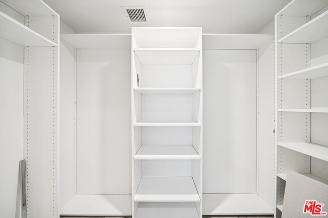 Building Photo - 1051 S Corning St