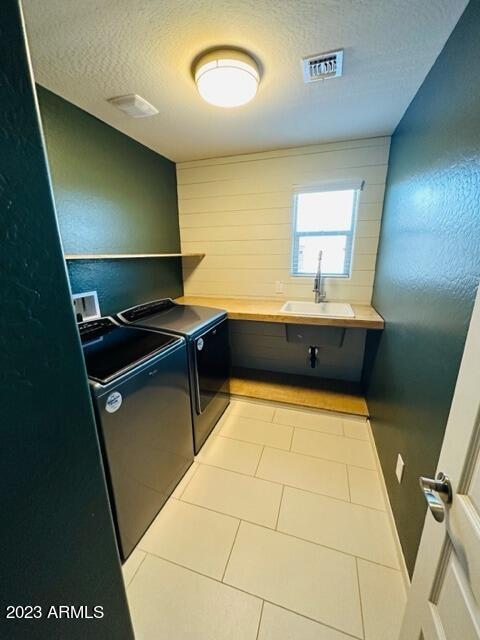 Building Photo - 9528 W Weeping Willow Rd