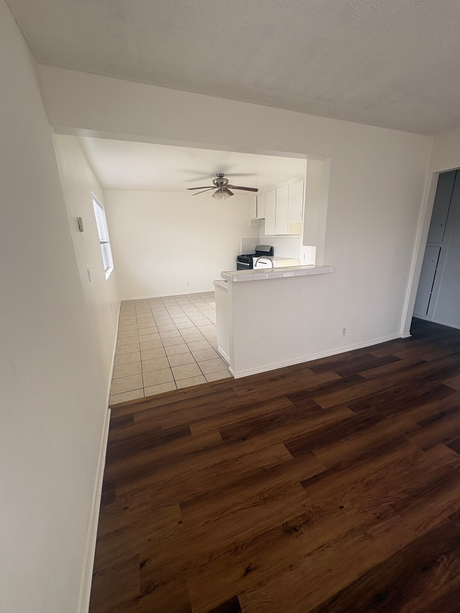 Building Photo - 533 Hyde Park Pl