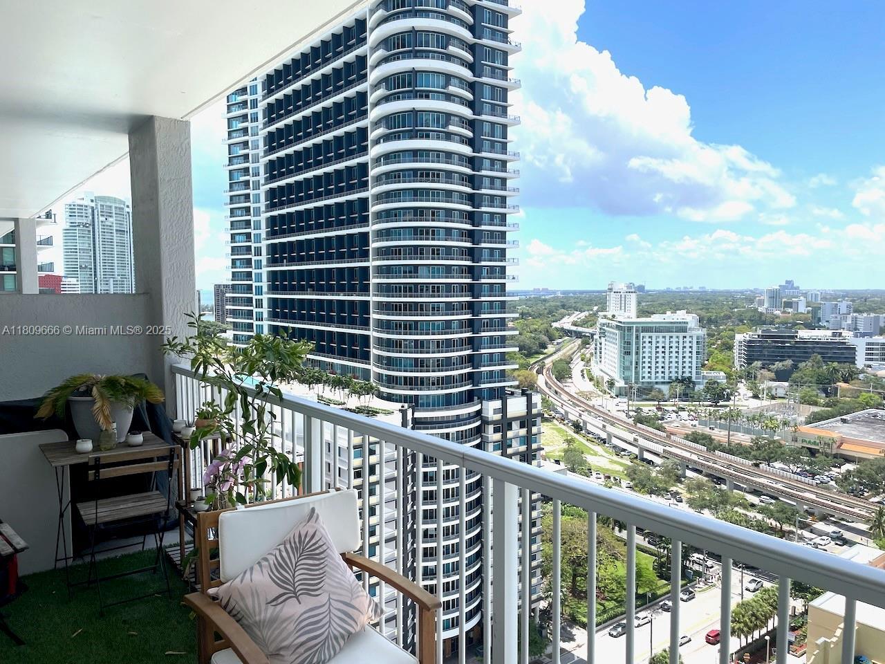 Building Photo - 1250 S Miami Ave