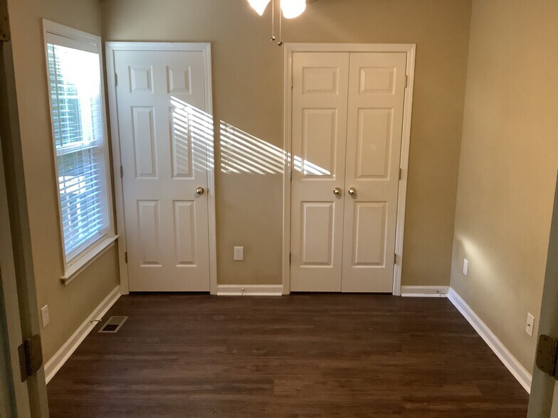 Building Photo - 505 Hidden Cellars Dr