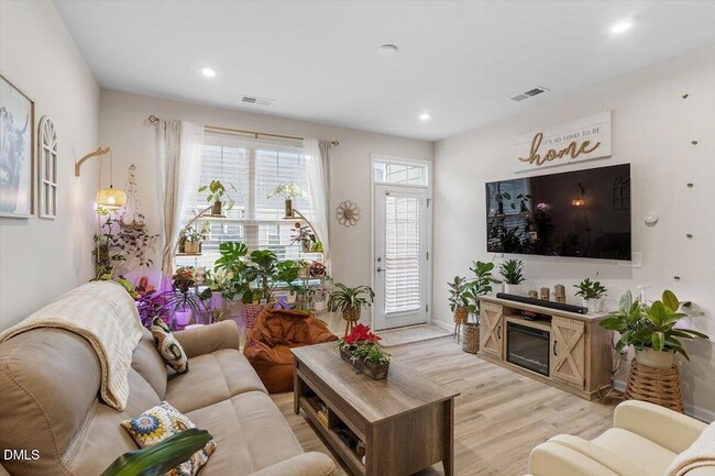 Building Photo - 156 Brier Ridge Dr