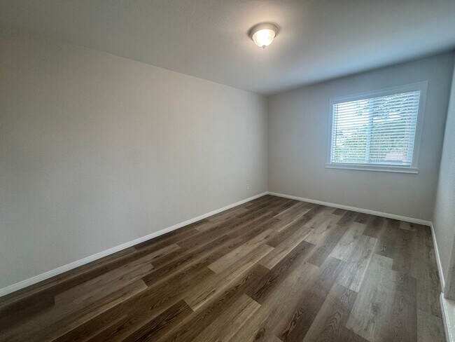 Building Photo - 6150-6152 Horton Drive