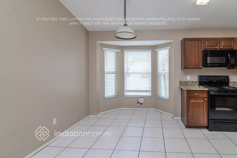 Building Photo - 6017 61st Ct E