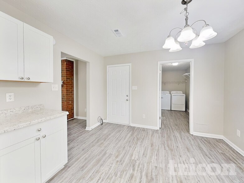 Building Photo - 355 Paula Ct