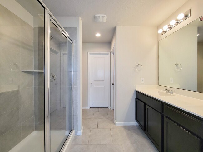 Building Photo - 29614 Breakwater Dr