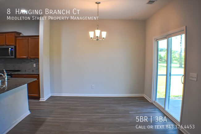 Building Photo - 8 Hanging Branch Ct.