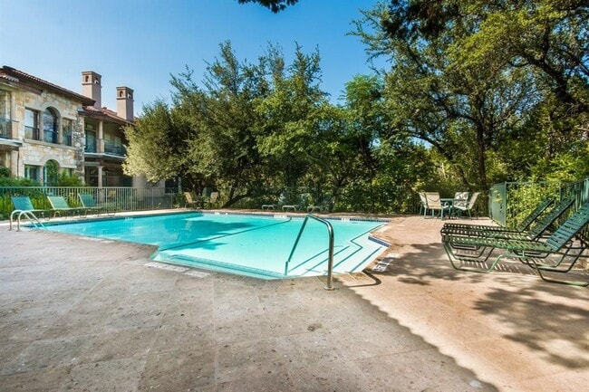 Building Photo - 1000 Liberty Park Dr