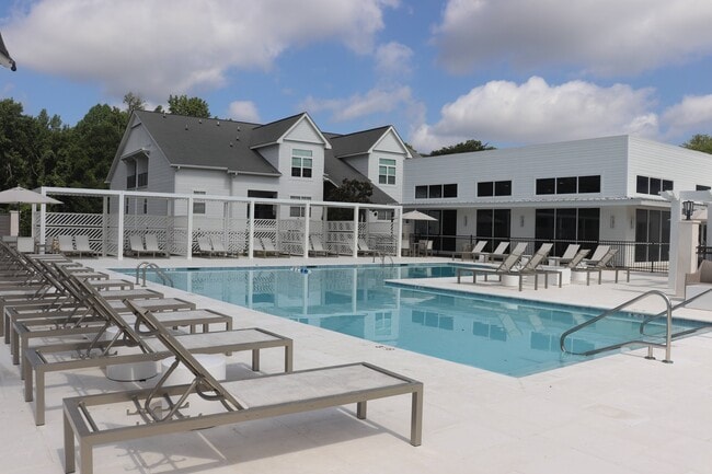 Building Photo - The Vineyard at Castlewoods Apartment Homes
