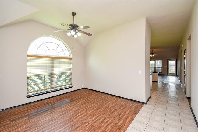 Building Photo - 11743 Berkway Trail