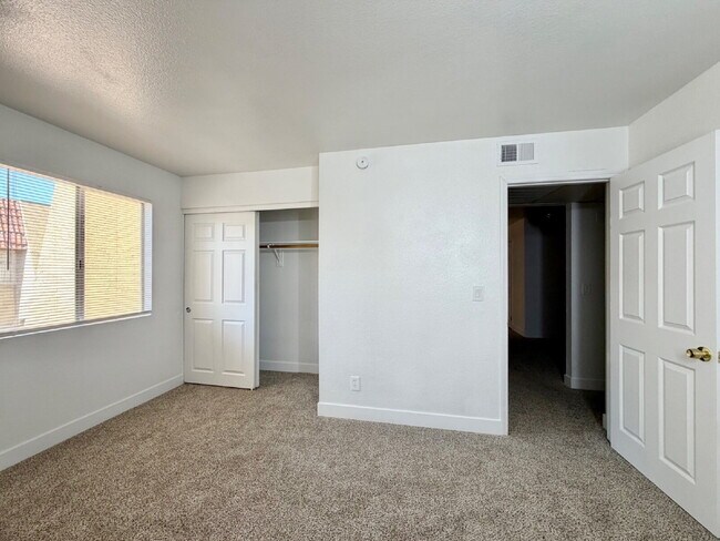 Building Photo - Las Vegas Guard-Gated Condo for Rent | Bella Vita Community | 1 Bedroom Upstairs Unit