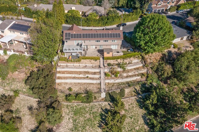 Building Photo - 17108 Oak View Dr