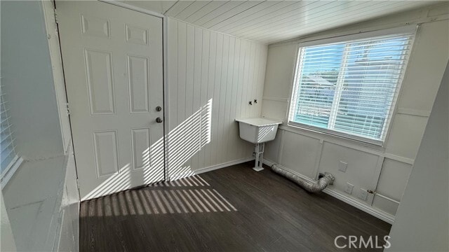 Building Photo - 2250 W Darby St