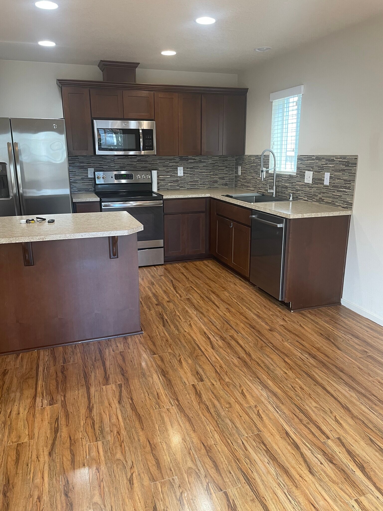 Building Photo - 13016 NE 115th St