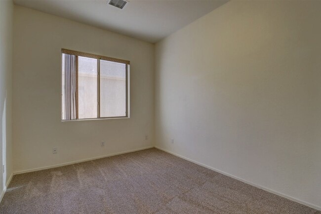 Building Photo - 3 bed, 2 bath Granville Home for Rent!