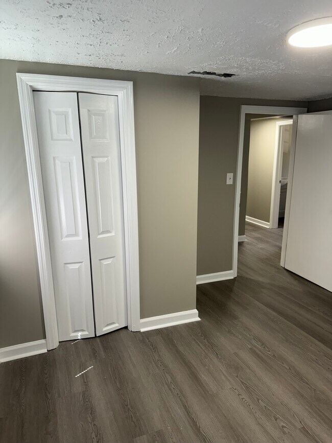 Building Photo - 1130-12 10th Ave