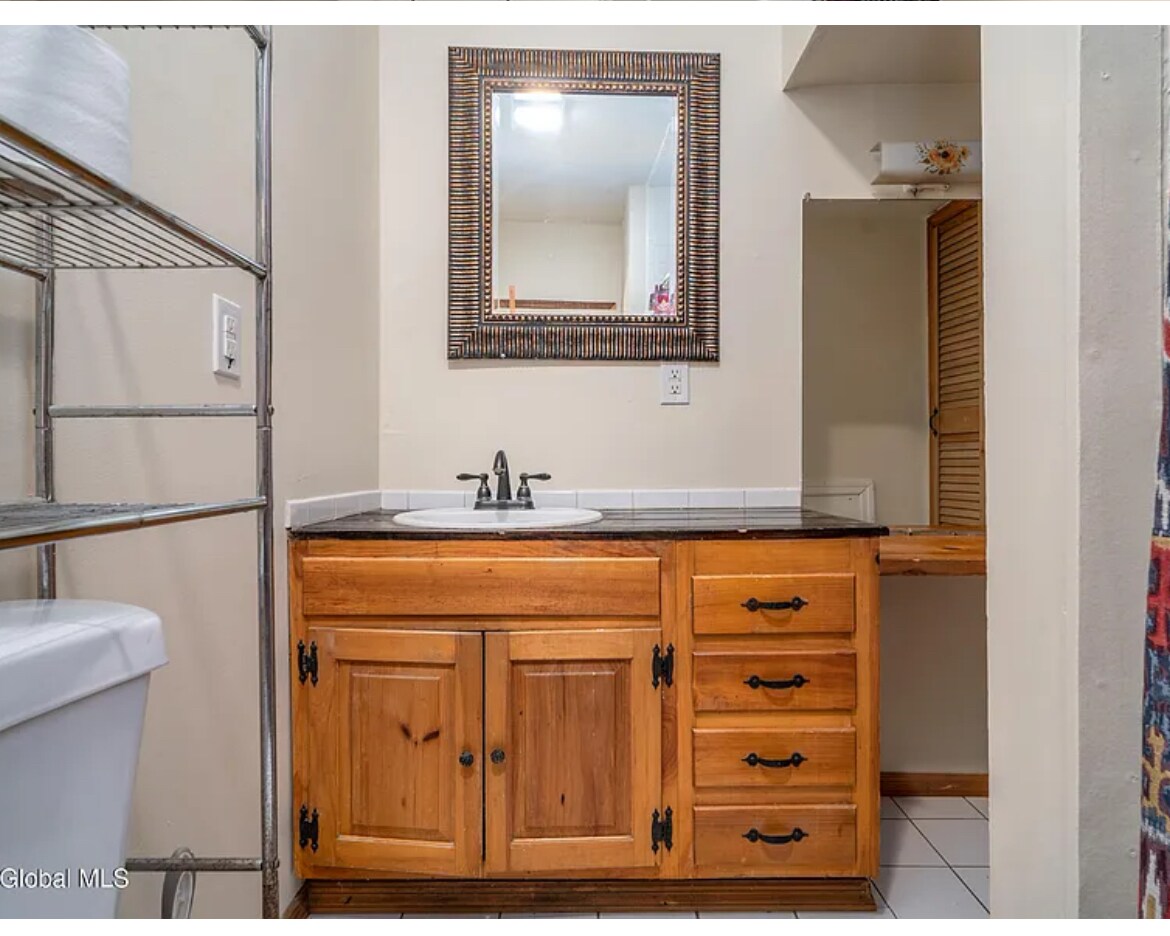 Building Photo - 38 State St