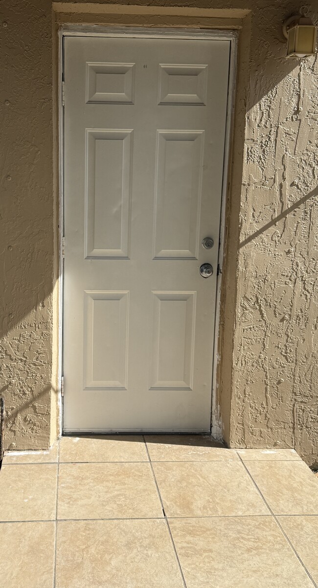 Private door entrance to the studio - 6387 Coral Way