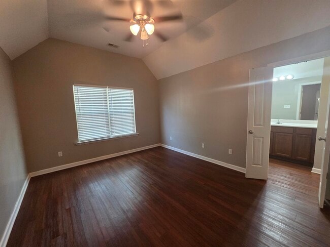 Building Photo - 1315 Crosstown Ct
