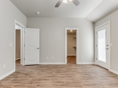 Building Photo - 12905 Villa Ave