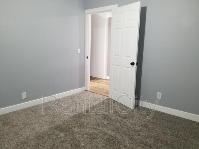 Building Photo - 621 Arlington Ave