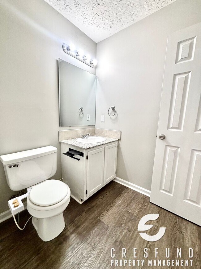 Building Photo - Adorable 3 Bedroom 2 Bathroom House Ready for Move In