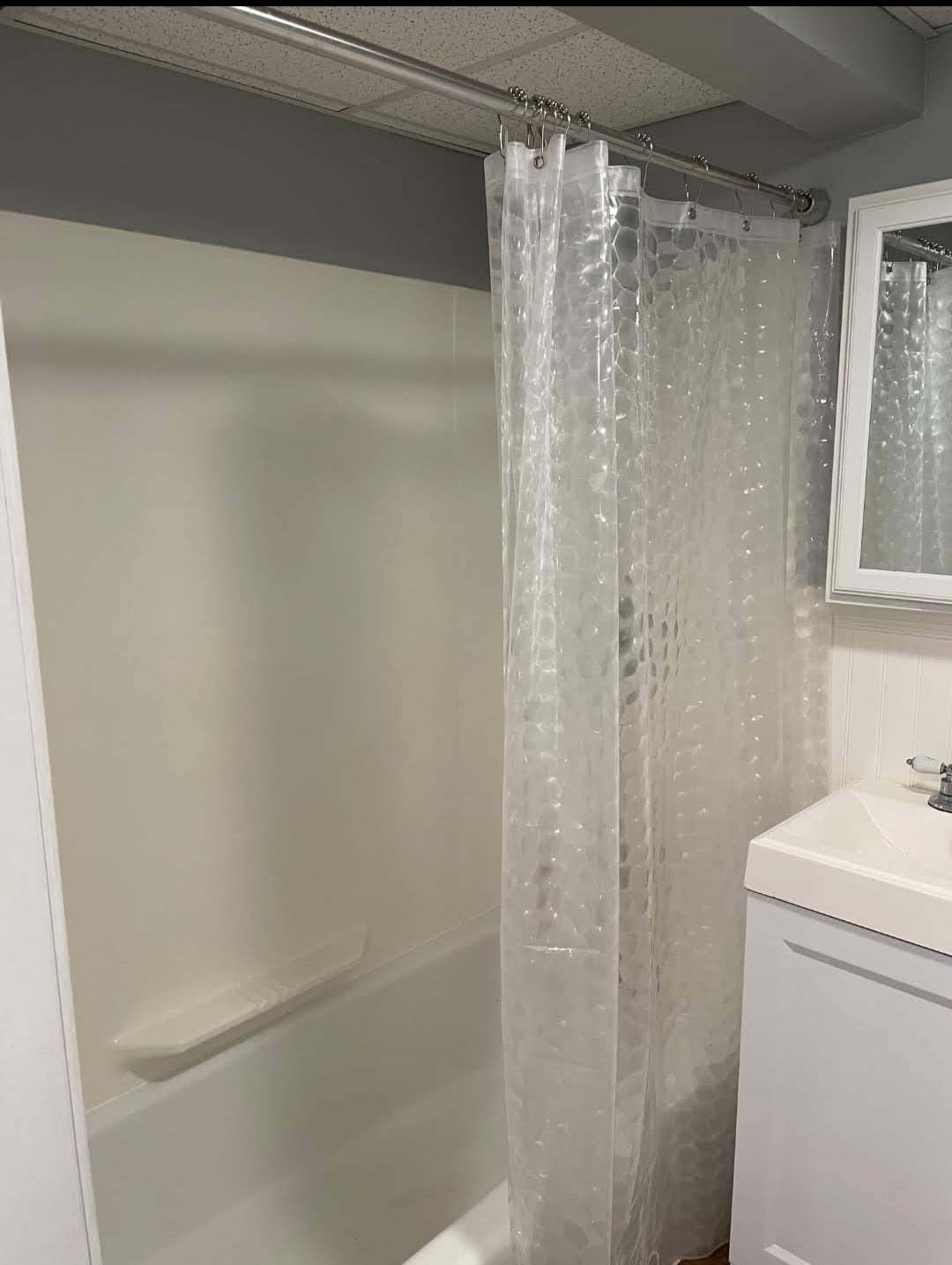 Bathroom - 1 Hampson St