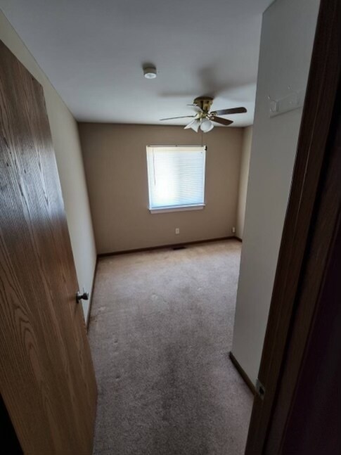 Building Photo - 624 Palisades Dr