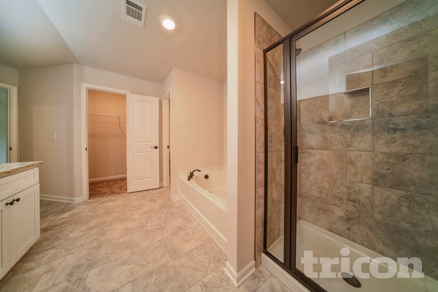 Building Photo - 966 Minden Terrace