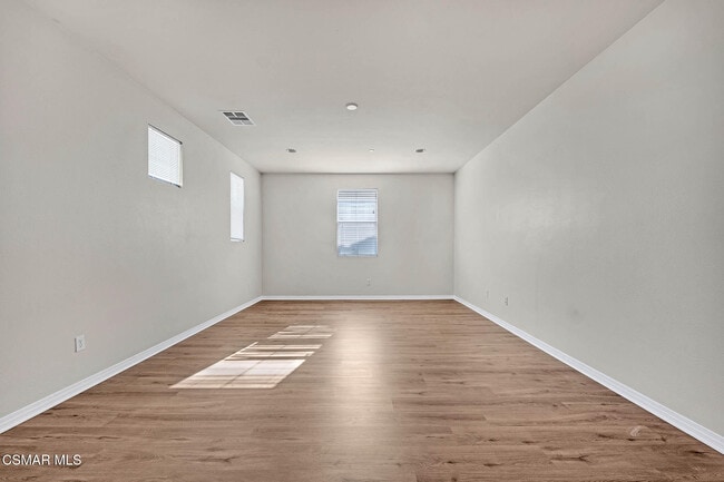 Building Photo - 22632 Dragonfly Ct