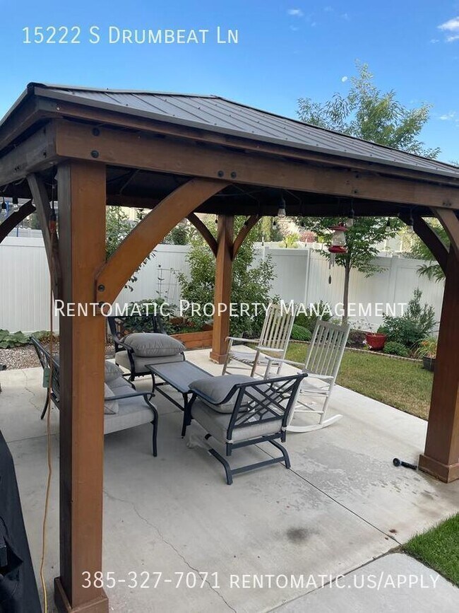 Building Photo - 15222 Drumbeat Ln