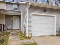 Building Photo - Welcome to Branchwood Townhouse!
